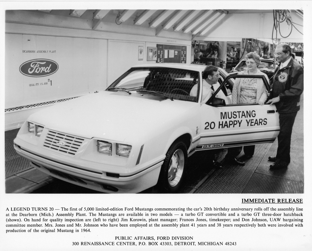 n_1984 Ford Mustang Press Kit-02.jpg